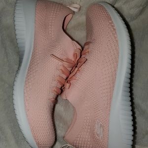 NEW pink sketchers